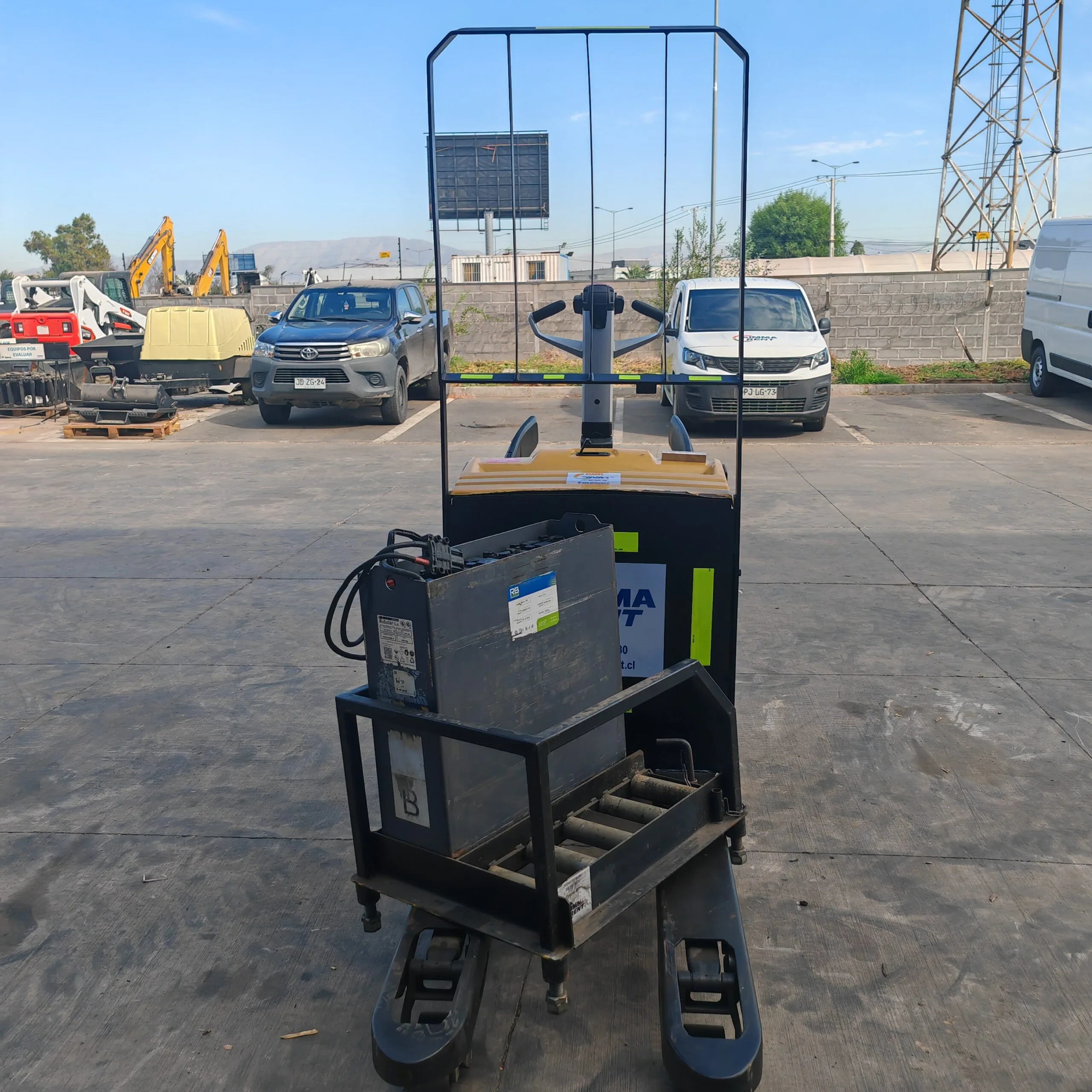 Transpaleta eléctrica Cat 1.6 a 2.0 Tons - Imagen 8