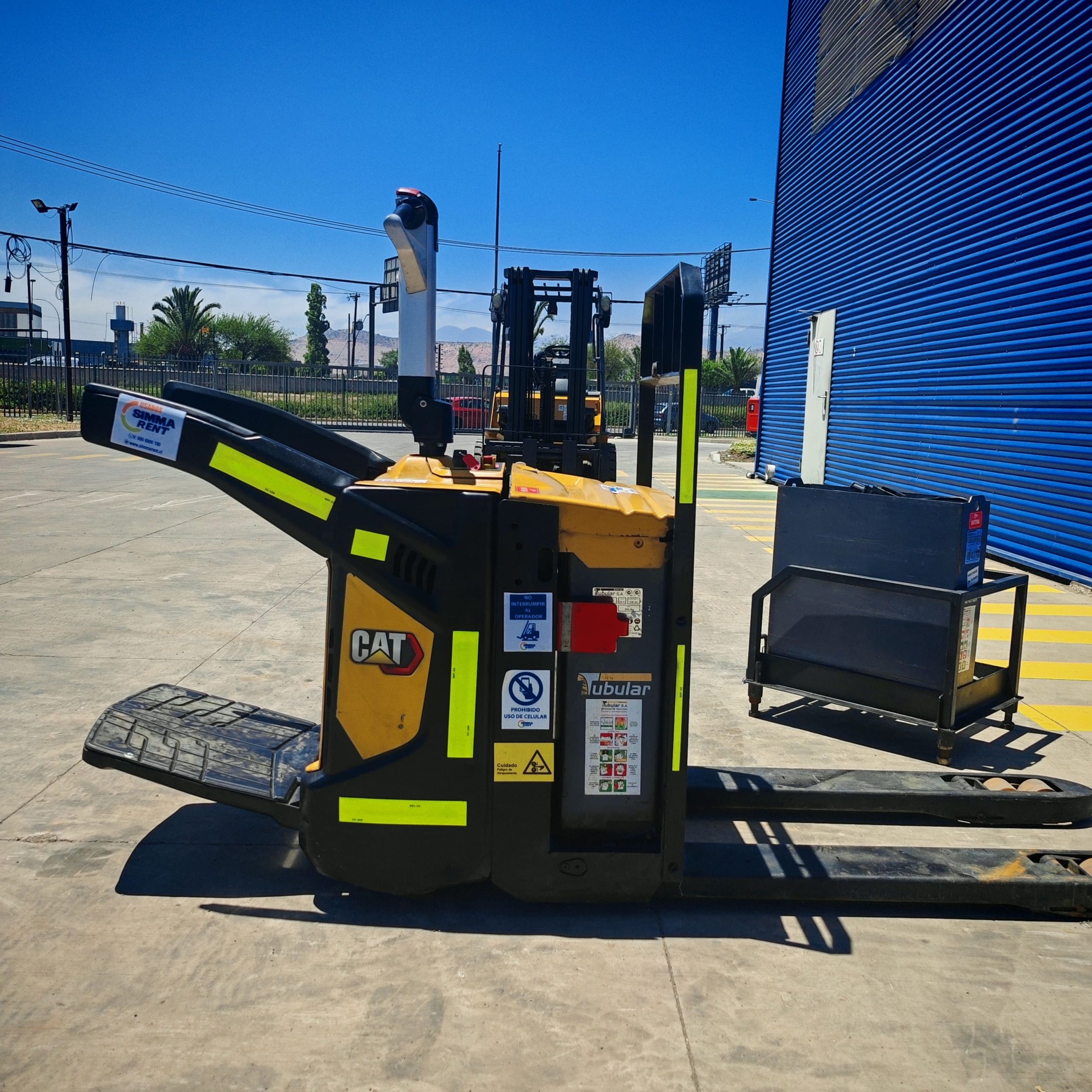 Transpaleta eléctrica Cat 1.6 a 2.0 Tons - Imagen 3