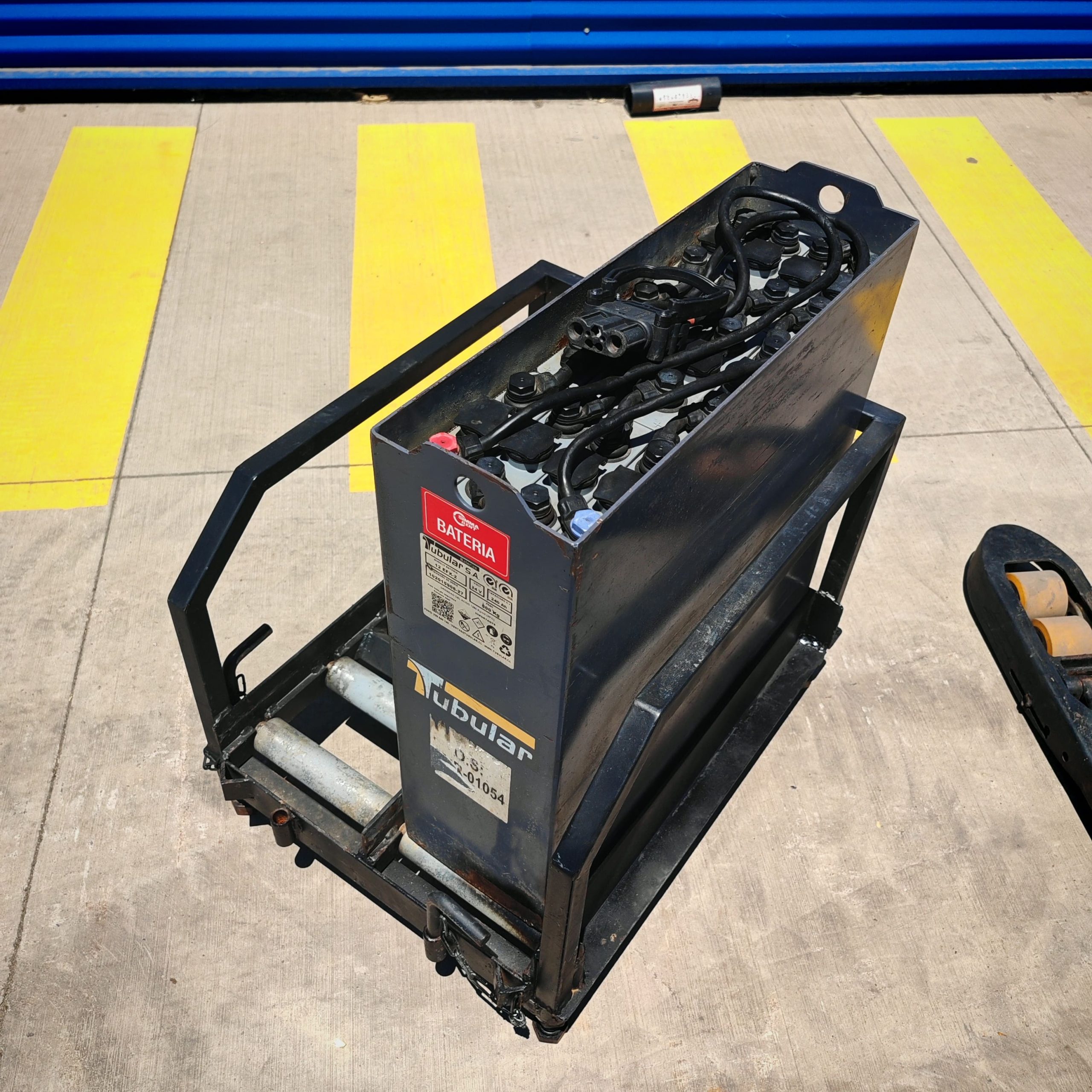 Transpaleta eléctrica Cat 1.6 a 2.0 Tons - Imagen 6