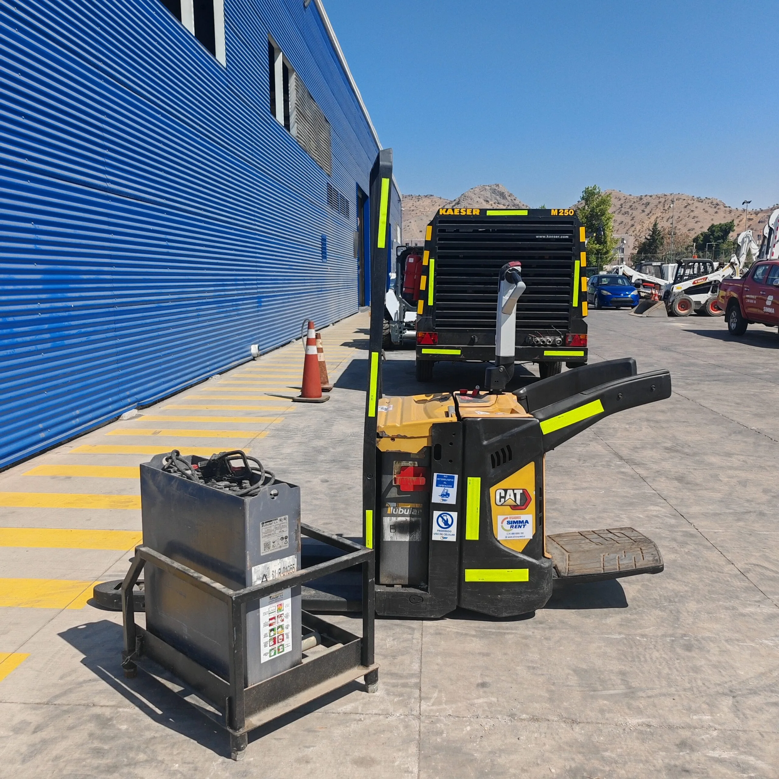 Transpaleta eléctrica Cat 1.6 a 2.0 Tons - Imagen 4