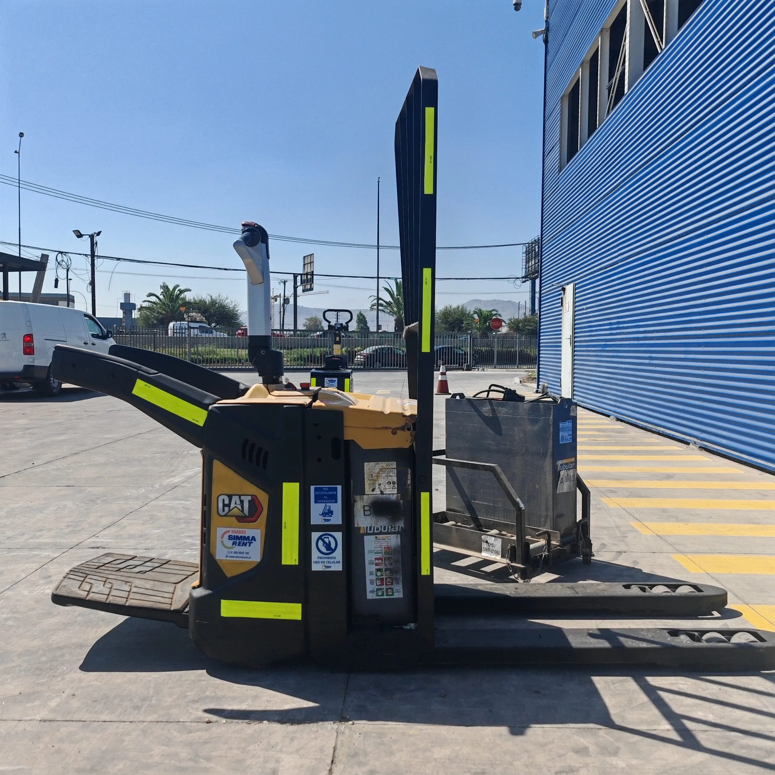 Transpaleta eléctrica Cat 1.6 a 2.0 Tons