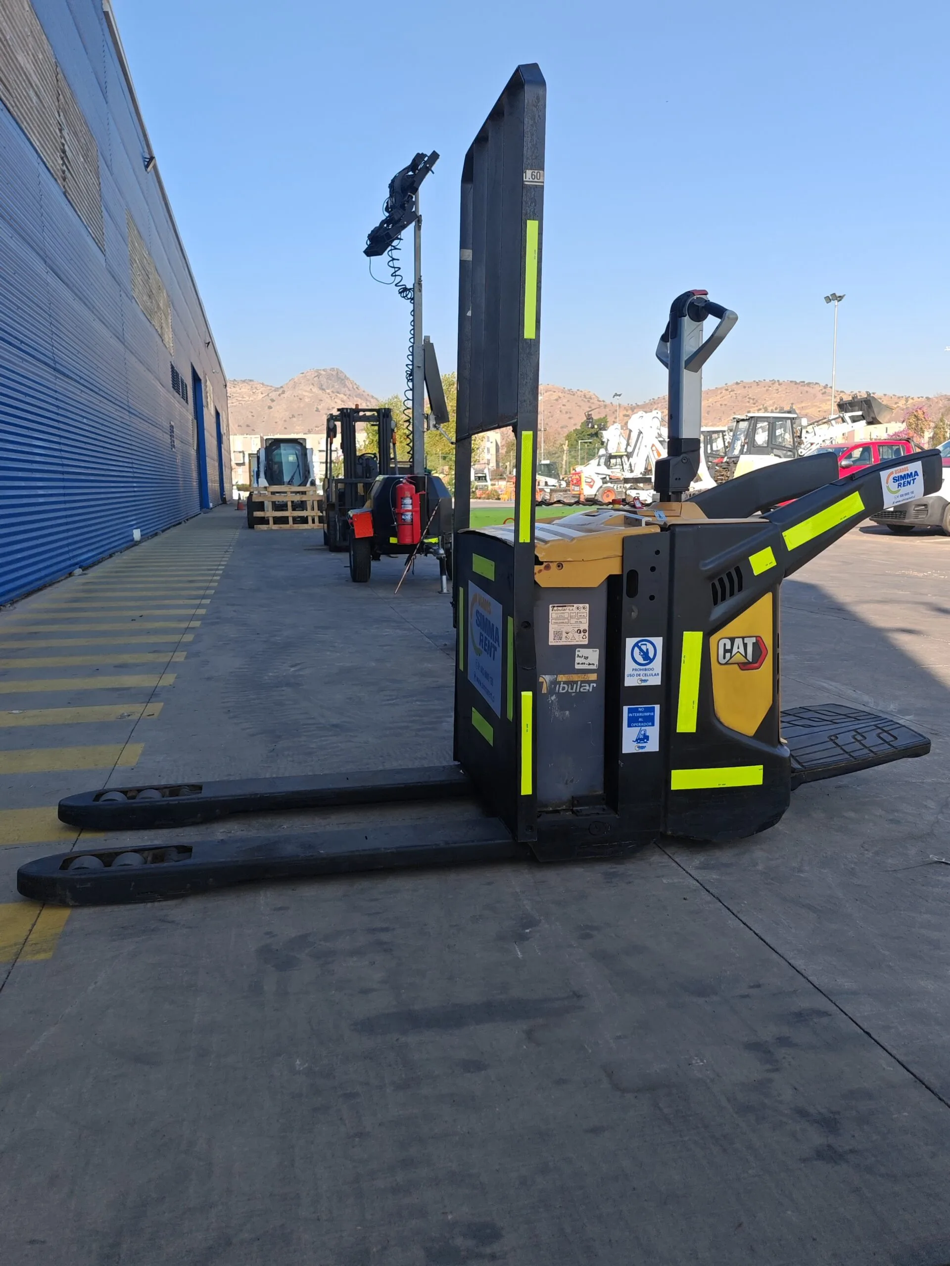 Transpaleta eléctrica Cat 1.6 a 2.0 Tons