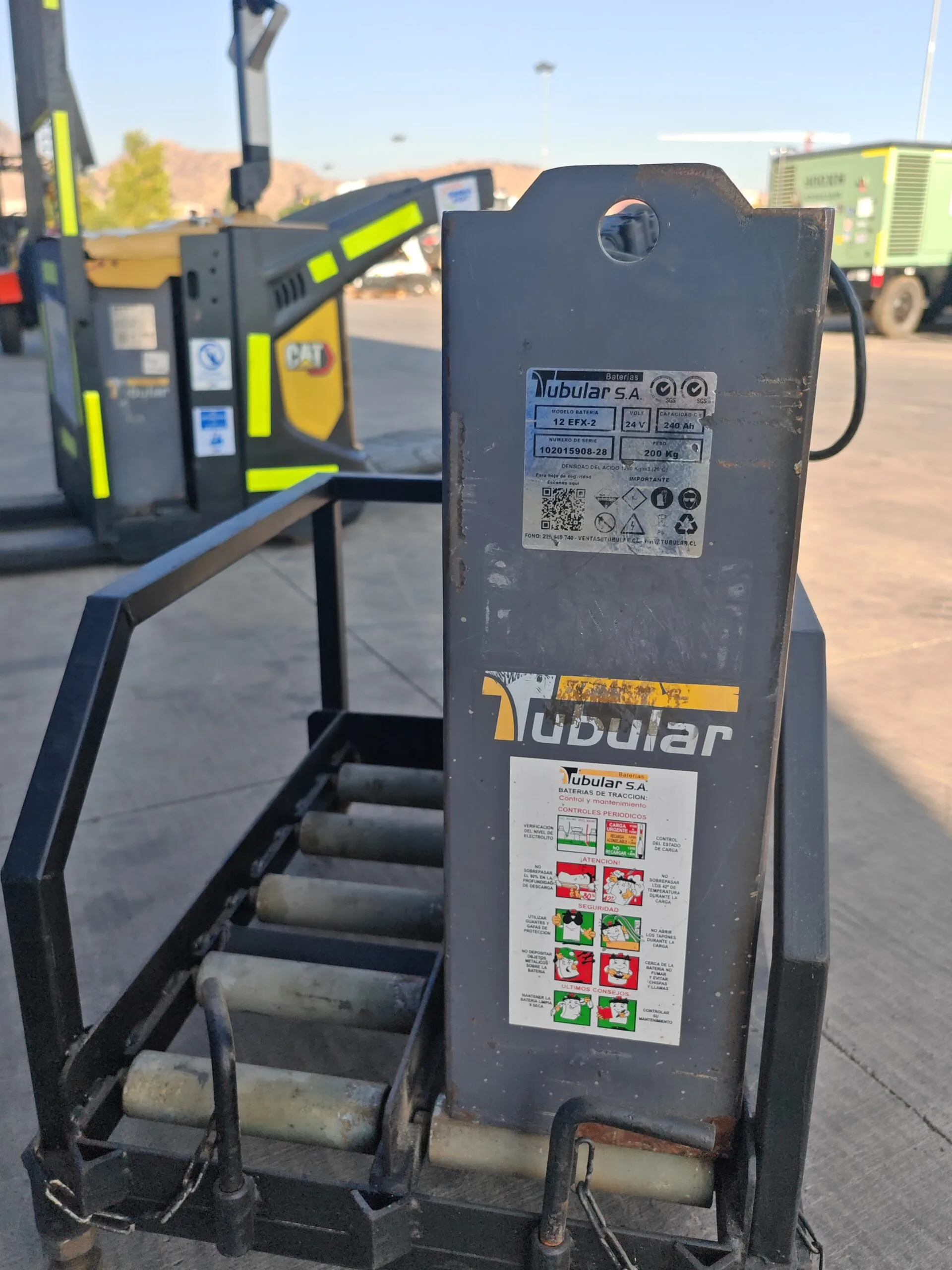 Transpaleta eléctrica Cat 1.6 a 2.0 Tons - Imagen 7