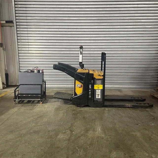 Transpaleta eléctrica Cat 1.6 a 2.0 Tons - Imagen 2