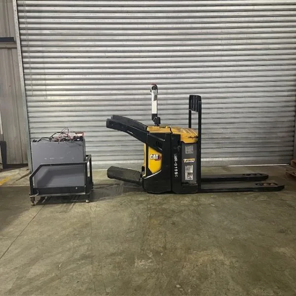 Transpaleta eléctrica Cat 1.6 a 2.0 Tons