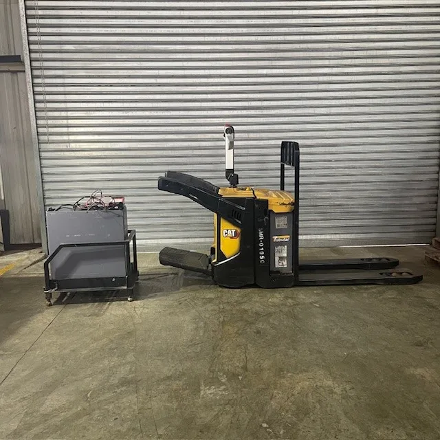 Transpaleta eléctrica Cat 1.6 a 2.0 Tons