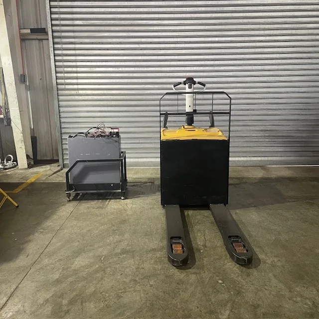 Transpaleta eléctrica Cat 1.6 a 2.0 Tons - Imagen 6