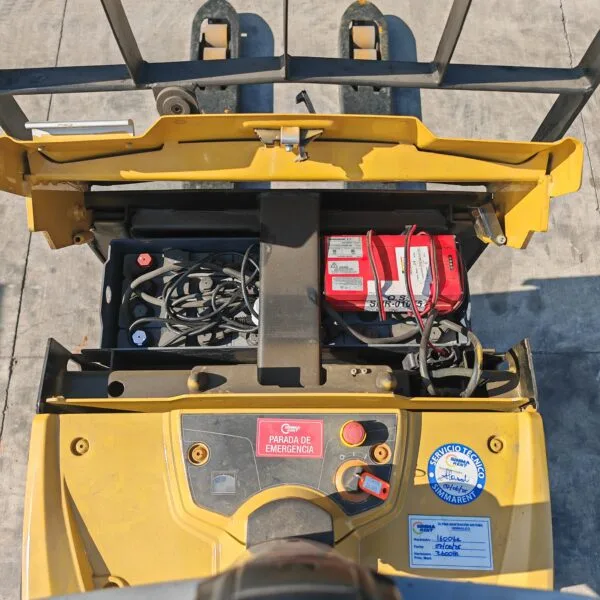 Transpaleta eléctrica Cat 1.6 a 2.0 Tons - Imagen 3