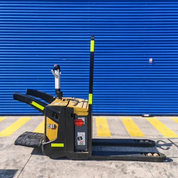 Transpaleta eléctrica Cat 1.6 a 2.0 Tons