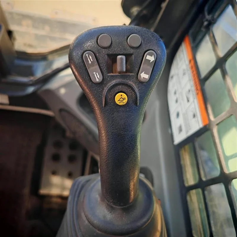 Minicargador Bobcat T770 - Imagen 4