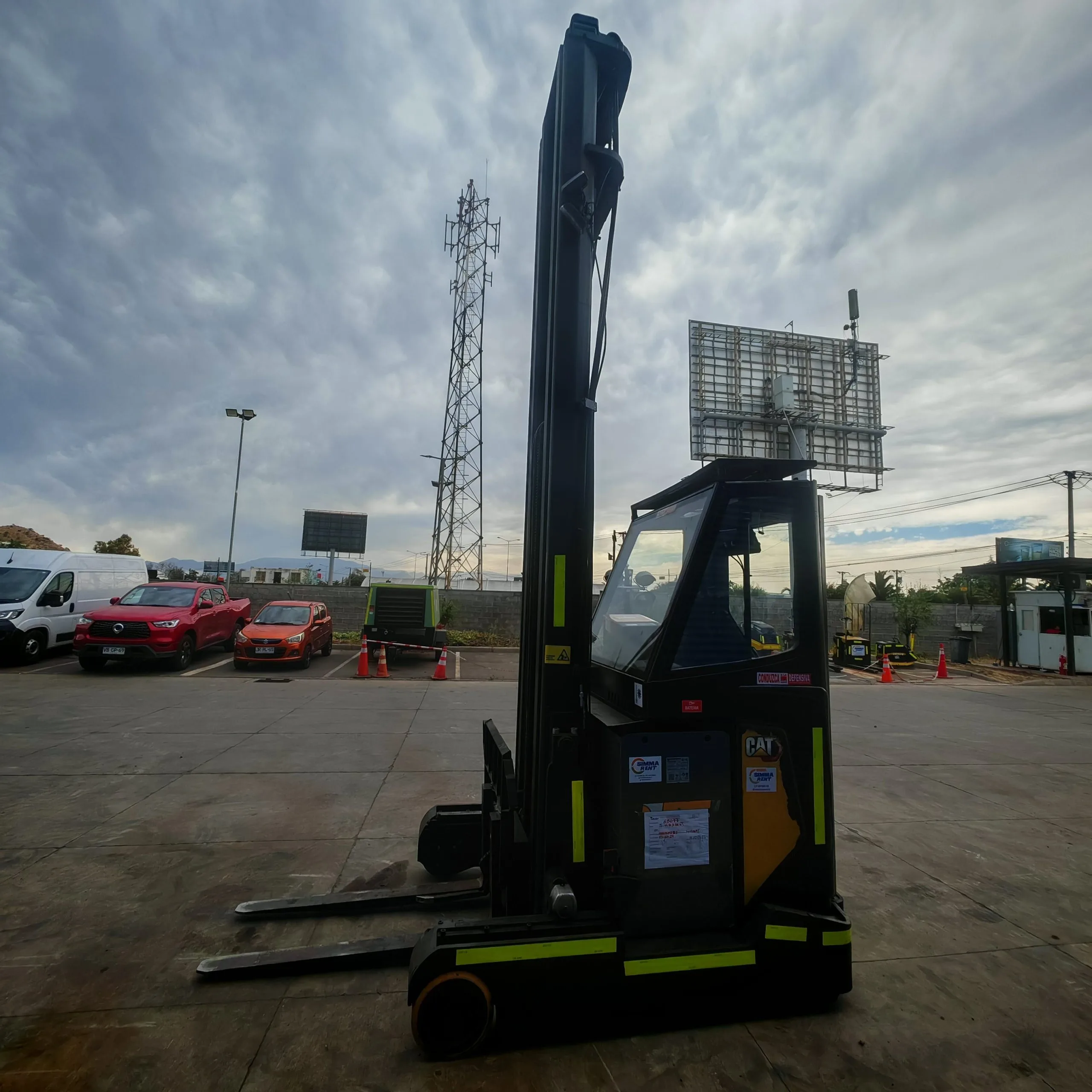 Montacarga Retráctil con Mástil Movil de 1.4 a 2.5 Tons NR14-NR25N2X - Imagen 9