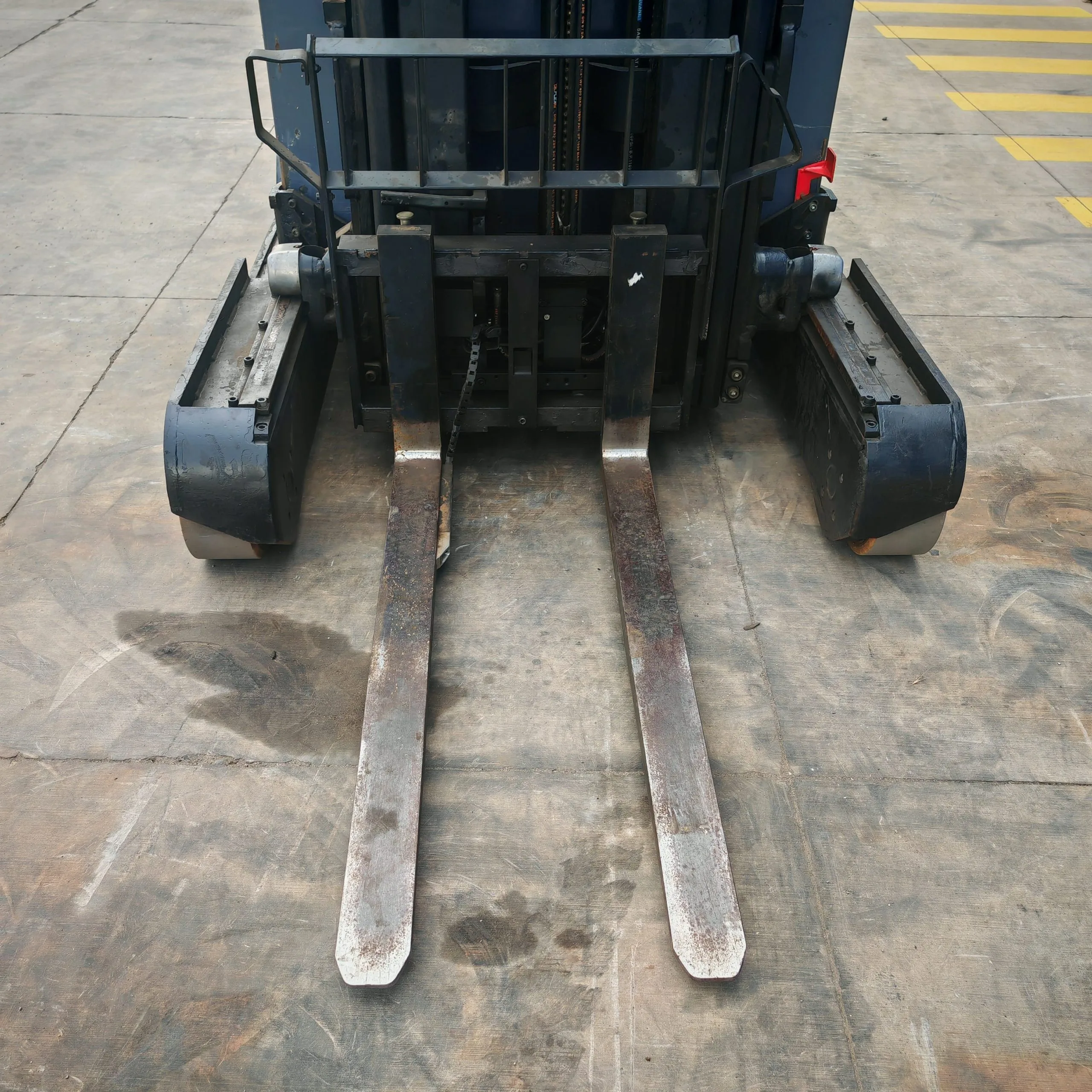 Montacarga Retráctil con Mástil Movil de 1.4 a 2.5 Tons NR14-NR25N2X - Imagen 3