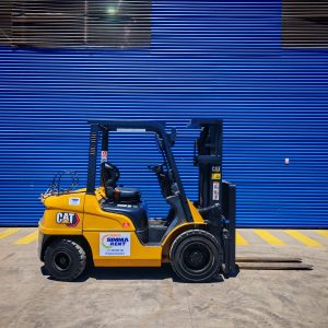 Grúa Horquilla GP15NM-DP35NM