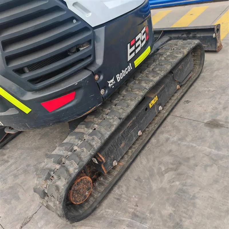 Miniexcavadora Bobcat E35 - Imagen 2