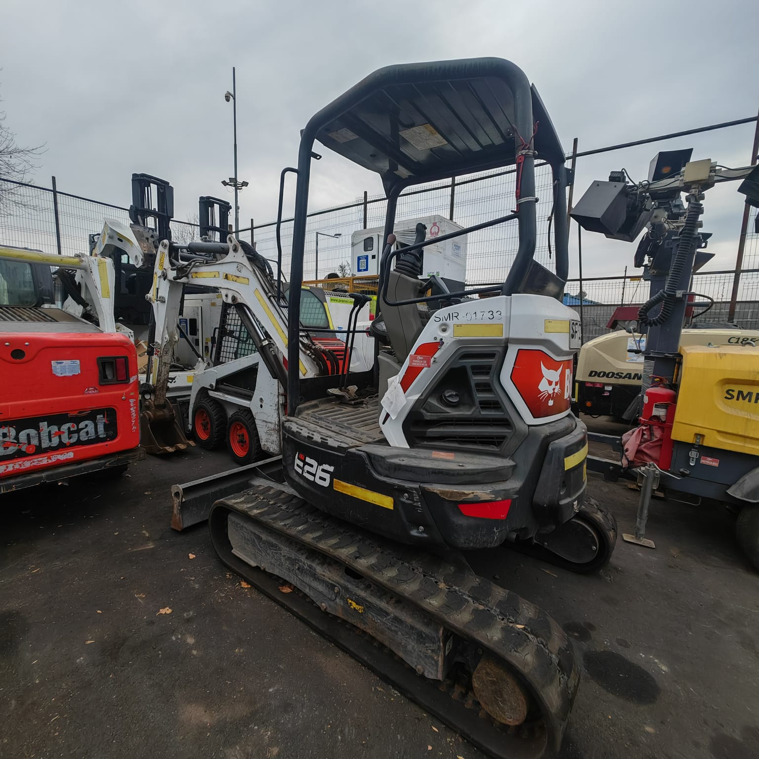 Miniexcavadora E26 Bobcat - Imagen 2