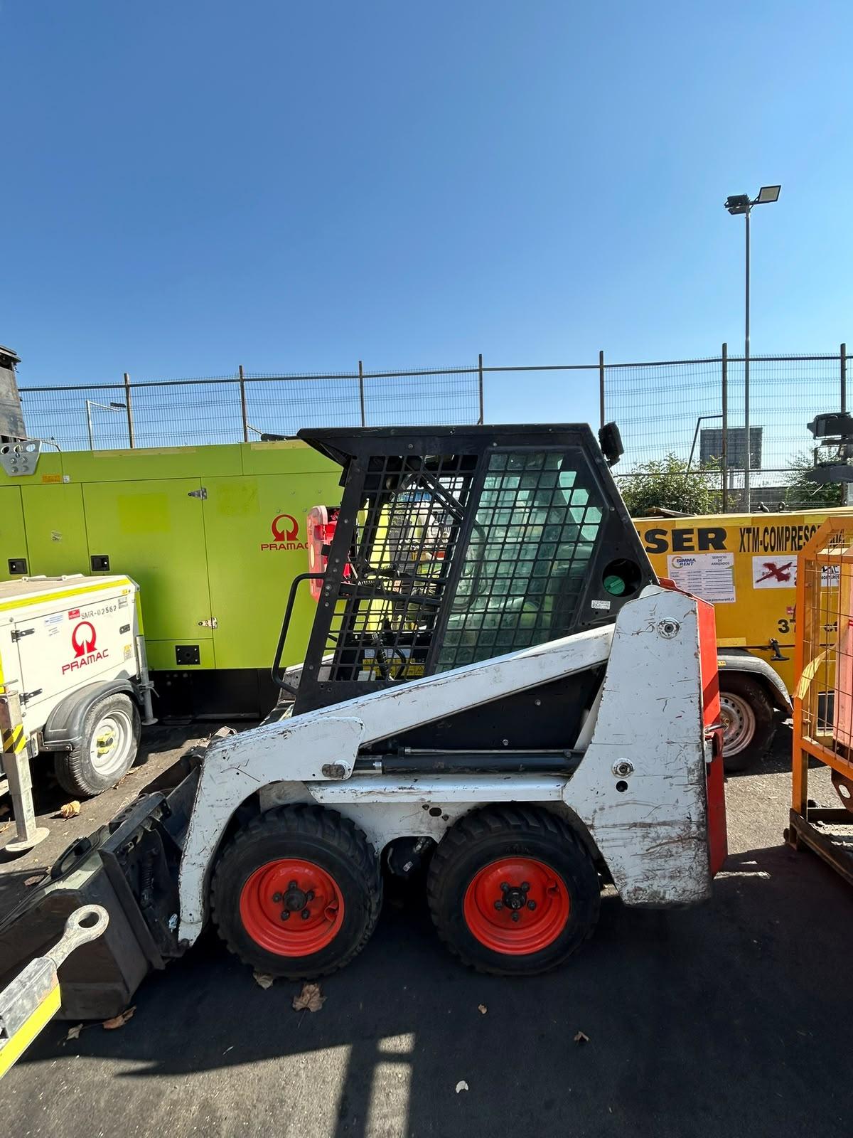 Minicargador Bobcat S70 - Imagen 2
