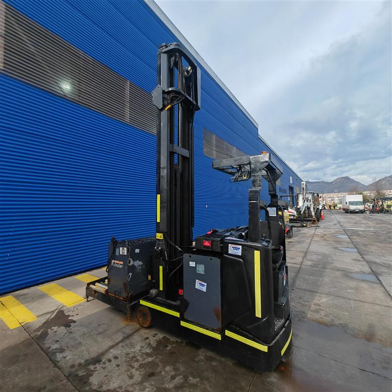 Apilador hombre de pie a bordo CAT de 1.2 a 2.0 Tons NSR12N-NSR20N Serie: RTB34A00302 - Imagen 3