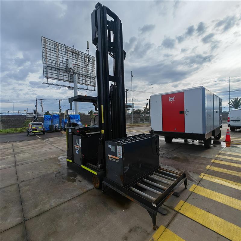 Apilador hombre de pie a bordo CAT de 1.2 a 2.0 Tons NSR12N-NSR20N Serie: RTB34A00302 - Imagen 6