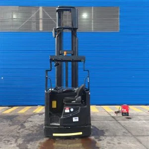 Apilador hombre de pie a bordo CAT de 1.2 a 2.0 Tons NSR12N-NSR20N Serie: RTB34A00302